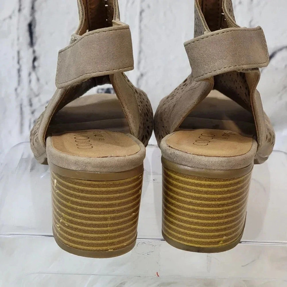 Coconuts Tan Sling Back Peep Toe Stacked Heel Velcro Sandals 8.5 - Picture 3 of 11
